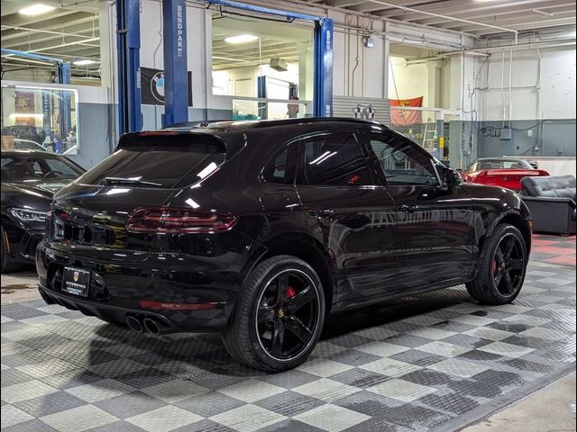 2018 Porsche Macan Turbo