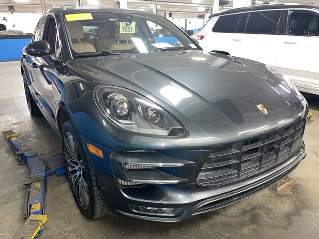 2018 Porsche Macan Turbo