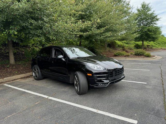 2018 Porsche Macan Turbo