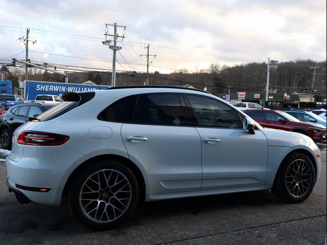 2018 Porsche Macan Turbo