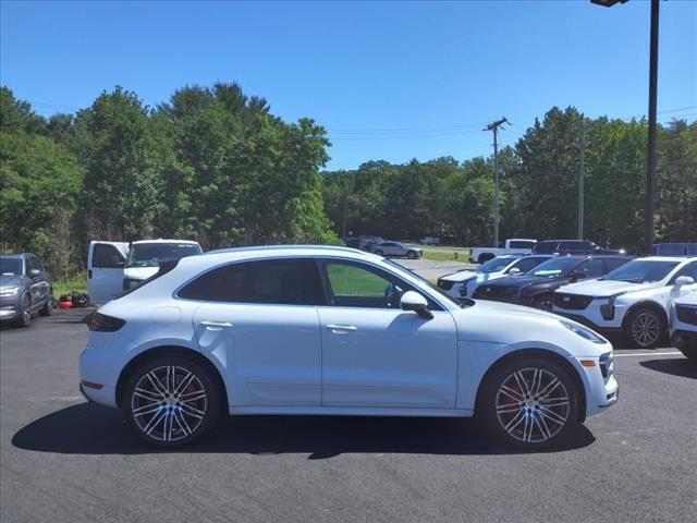 2018 Porsche Macan Turbo