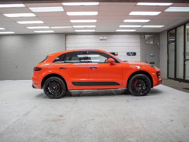 2018 Porsche Macan Turbo