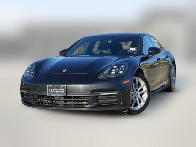 2018 Porsche Panamera 4