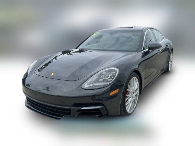 2018 Porsche Panamera 4