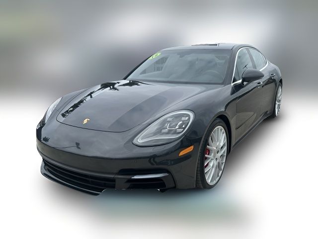 2018 Porsche Panamera 4