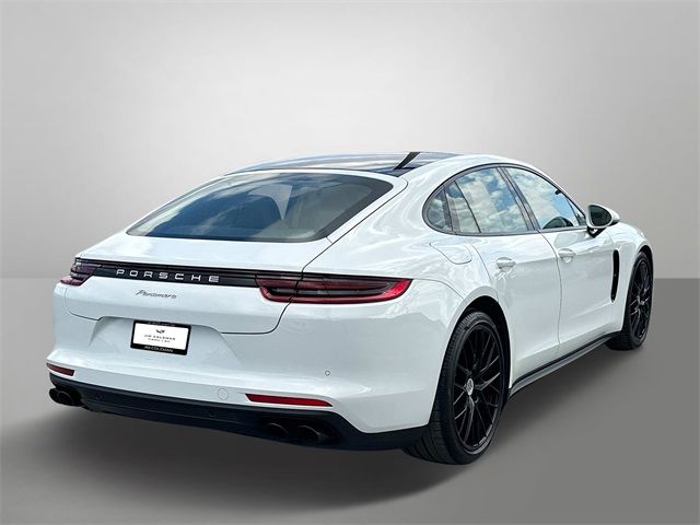 2018 Porsche Panamera 4