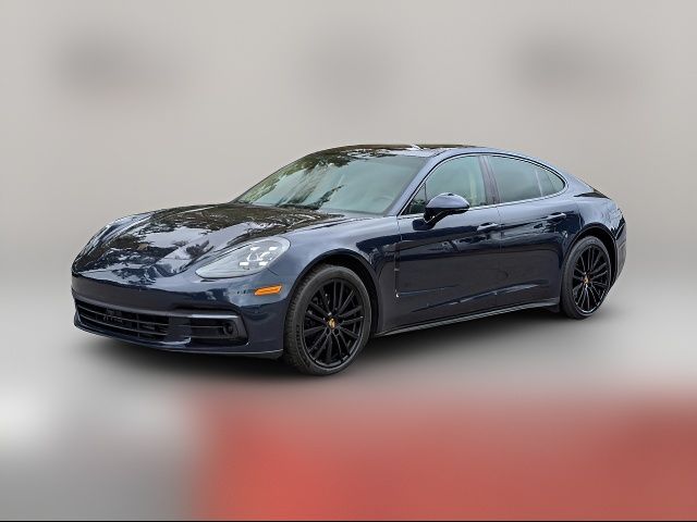 2018 Porsche Panamera 4