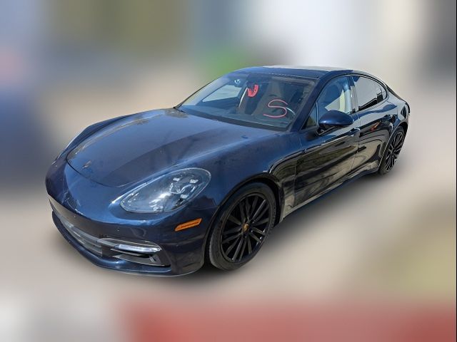 2018 Porsche Panamera 4