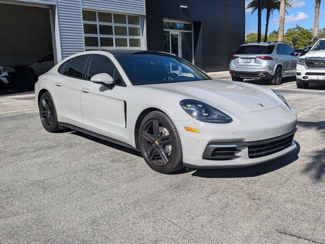 2018 Porsche Panamera 4