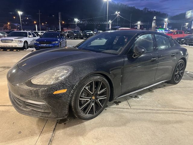 2018 Porsche Panamera 4