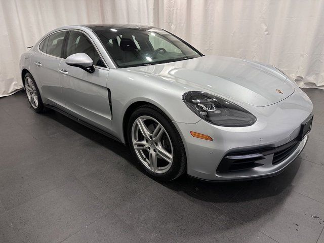 2018 Porsche Panamera 4