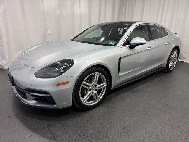 2018 Porsche Panamera 4