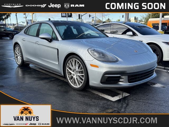 2018 Porsche Panamera 4