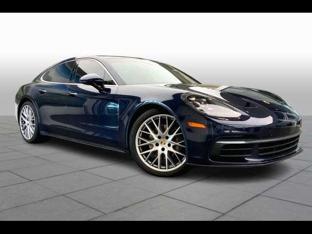 2018 Porsche Panamera Base