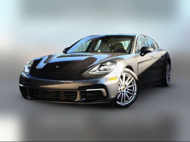 2018 Porsche Panamera 4