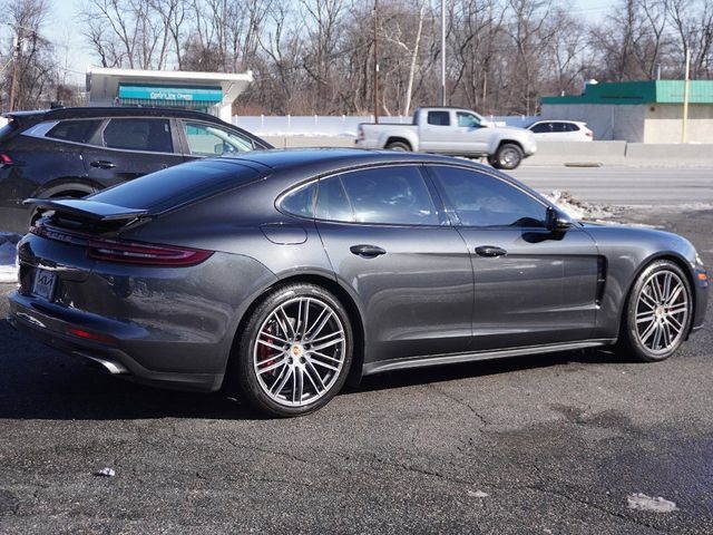 2018 Porsche Panamera 4