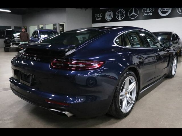 2018 Porsche Panamera 4