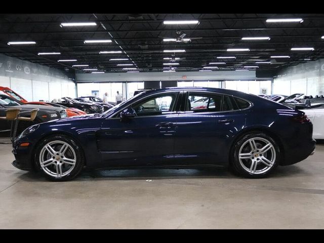 2018 Porsche Panamera 4
