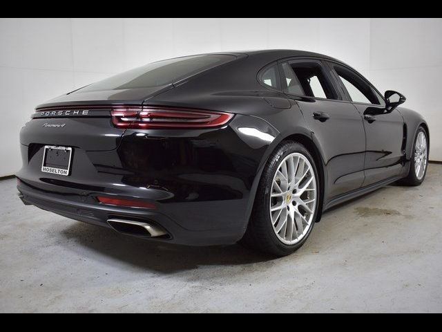 2018 Porsche Panamera 4