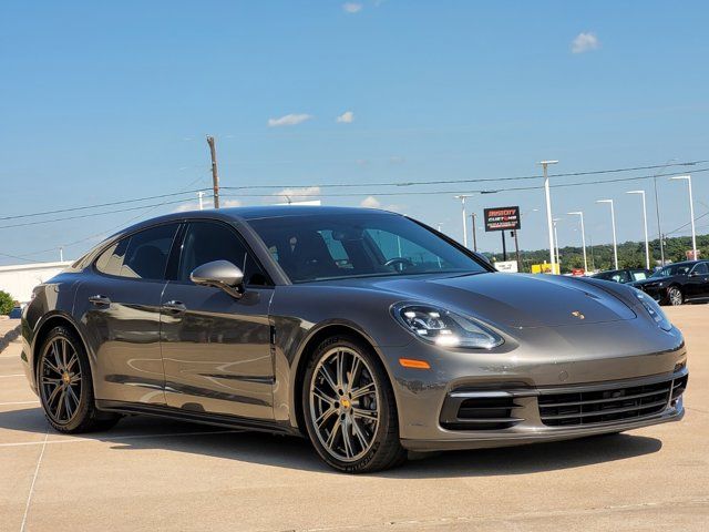 2018 Porsche Panamera Base