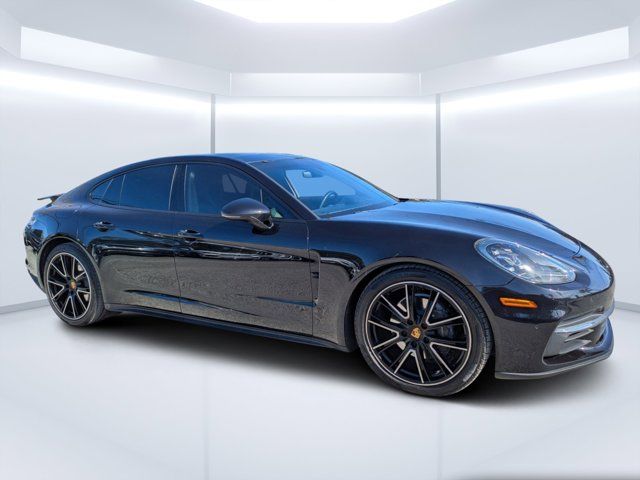 2018 Porsche Panamera 4