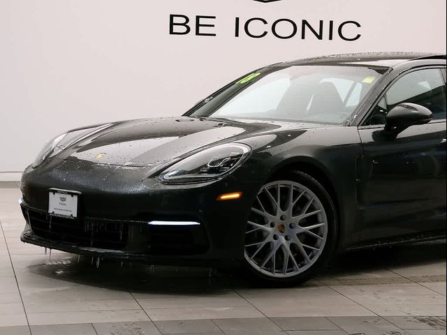 2018 Porsche Panamera 4