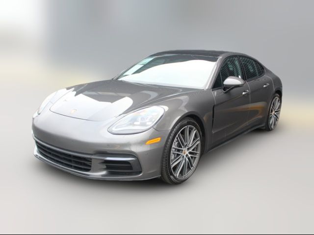 2018 Porsche Panamera 4