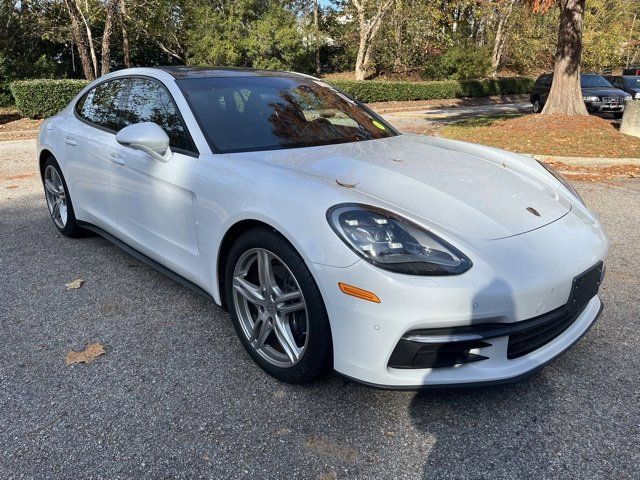 2018 Porsche Panamera 4