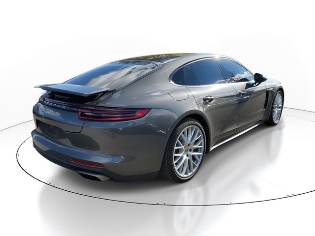 2018 Porsche Panamera 4