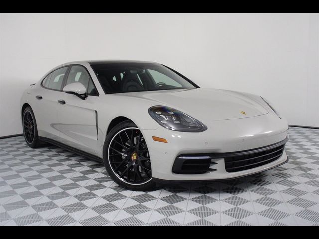 2018 Porsche Panamera Base