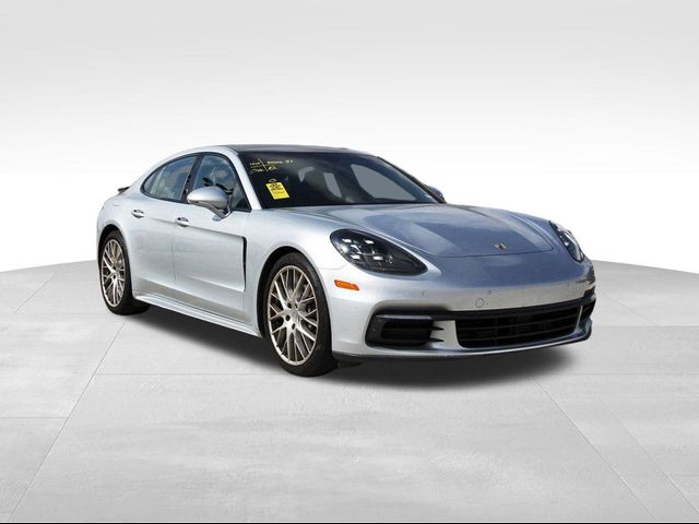 2018 Porsche Panamera 4