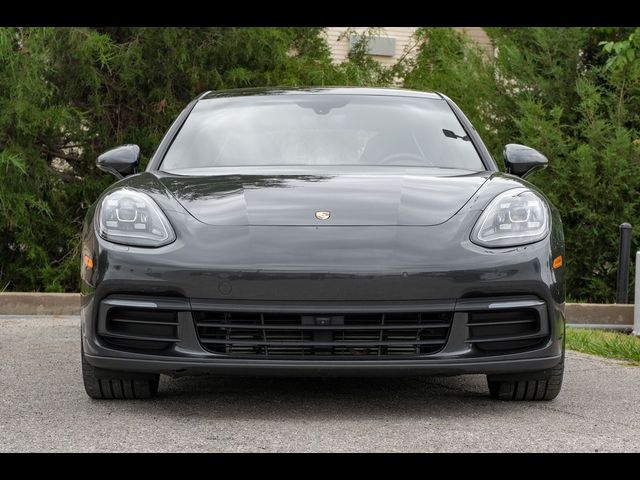 2018 Porsche Panamera 4