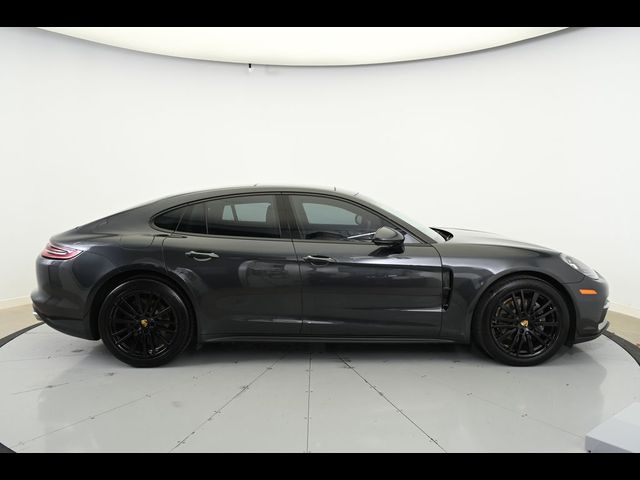 2018 Porsche Panamera Base