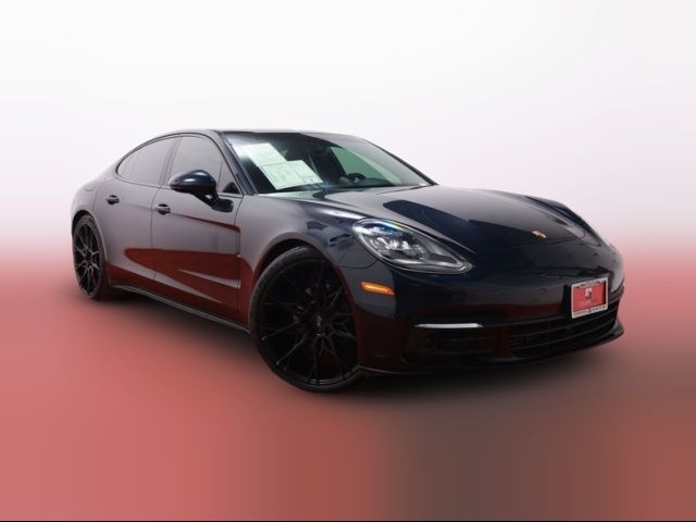 2018 Porsche Panamera 4