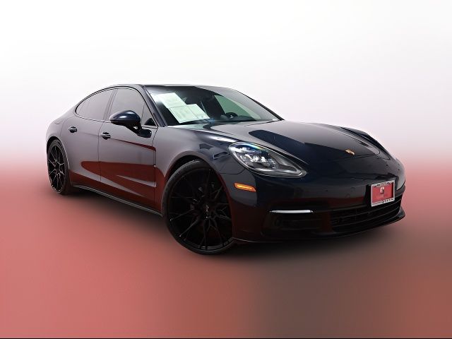 2018 Porsche Panamera 4