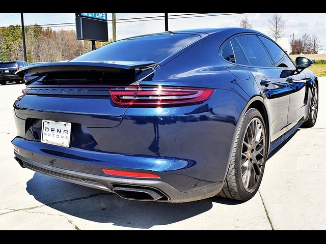 2018 Porsche Panamera 4