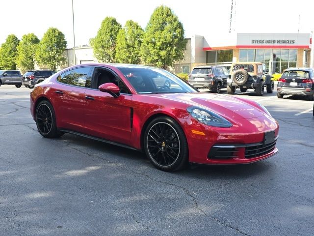 2018 Porsche Panamera 4