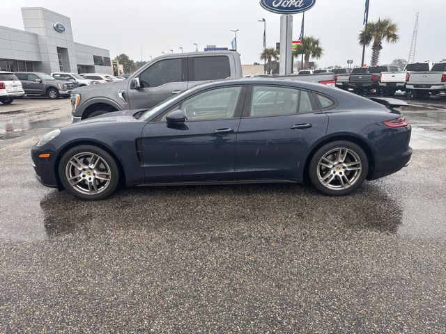 2018 Porsche Panamera 4