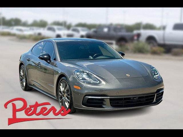 2018 Porsche Panamera 4