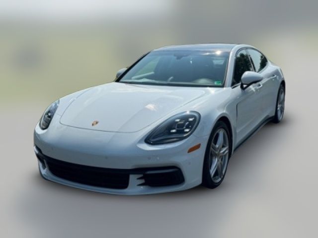 2018 Porsche Panamera 4