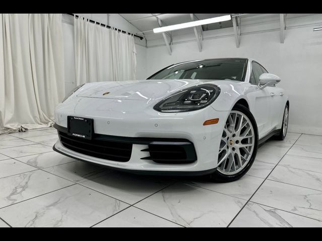 2018 Porsche Panamera 4