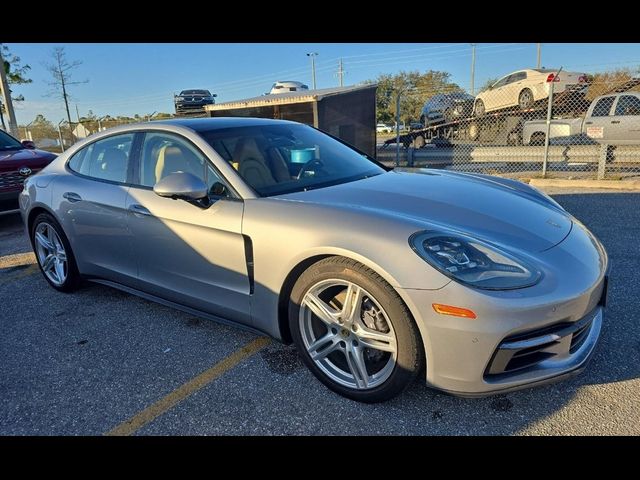 2018 Porsche Panamera 4