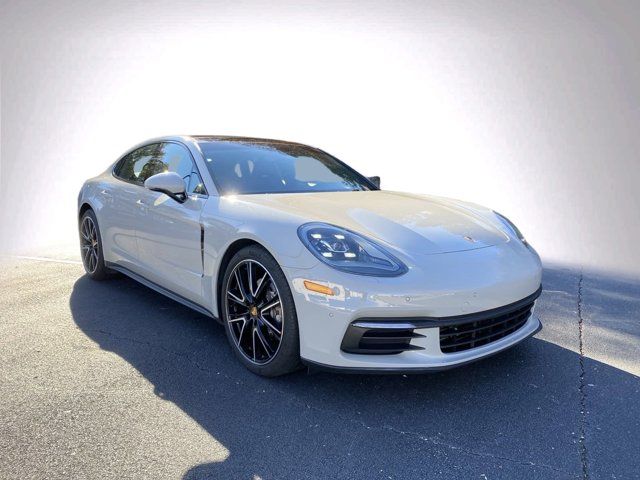 2018 Porsche Panamera 4