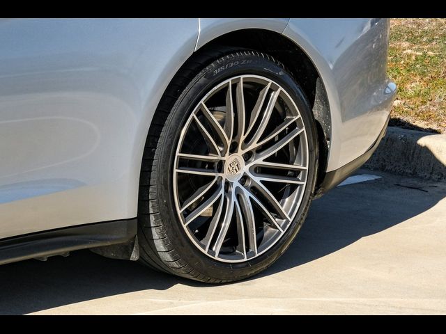 2018 Porsche Panamera 4