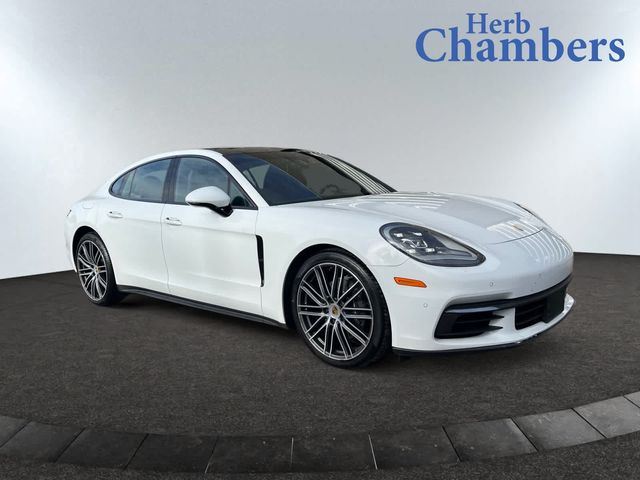 2018 Porsche Panamera 4