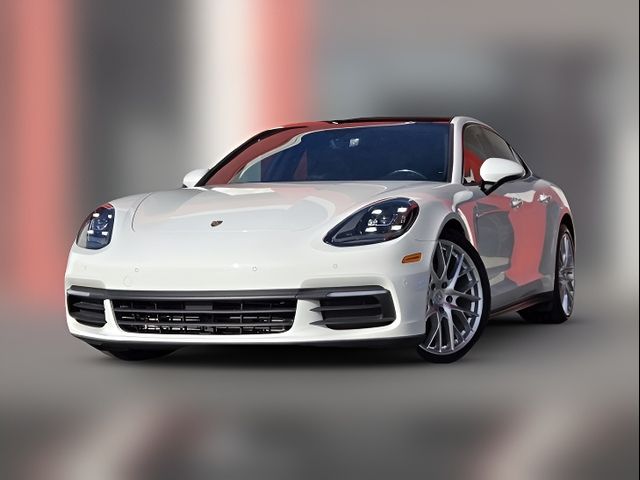 2018 Porsche Panamera 4