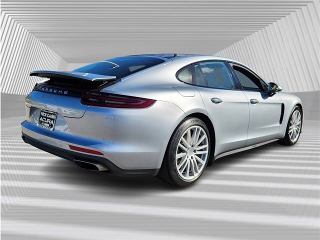 2018 Porsche Panamera 4