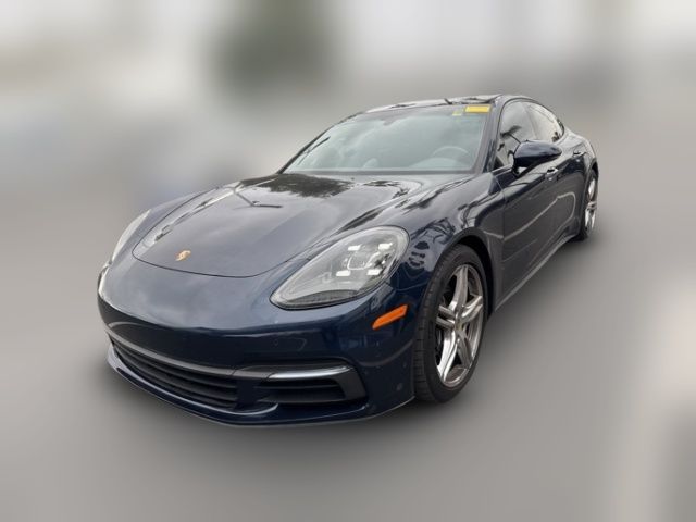 2018 Porsche Panamera 4