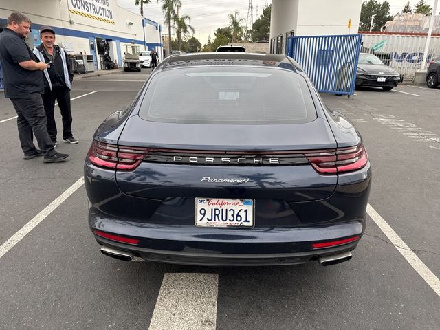 2018 Porsche Panamera 4