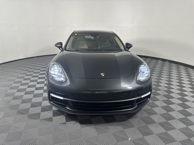 2018 Porsche Panamera 4